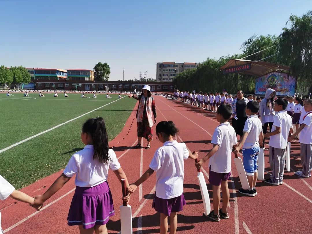 问鼎-板球友谊赛，嵩山闪电队与关中玄武队大胜，阵地战处理得当！技战术储备厚实的简单介绍