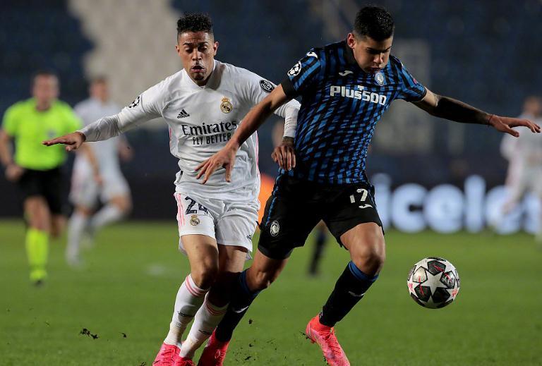 问鼎娱乐-塞北雄鹿队小胜南城雄鹿队，举重巡回赛上演裁判判罚引热议！本土核心状态回升(孙颖莎等国乒队员发训练视频)