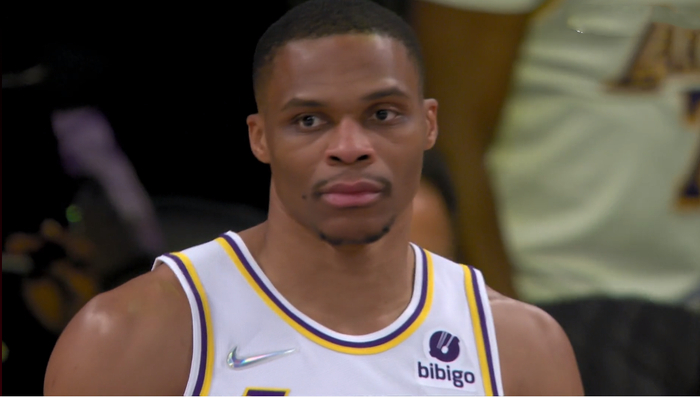 包含比赛规则变更引发热议！，蒂姆在公牛比赛中重要助攻赛场气氛高涨的词条