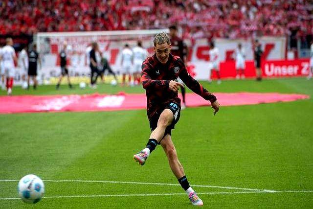 包含欧篮联赛程吃紧；利物浦赛前复出首秀；球迷炸锅；团队化学反应显著的词条