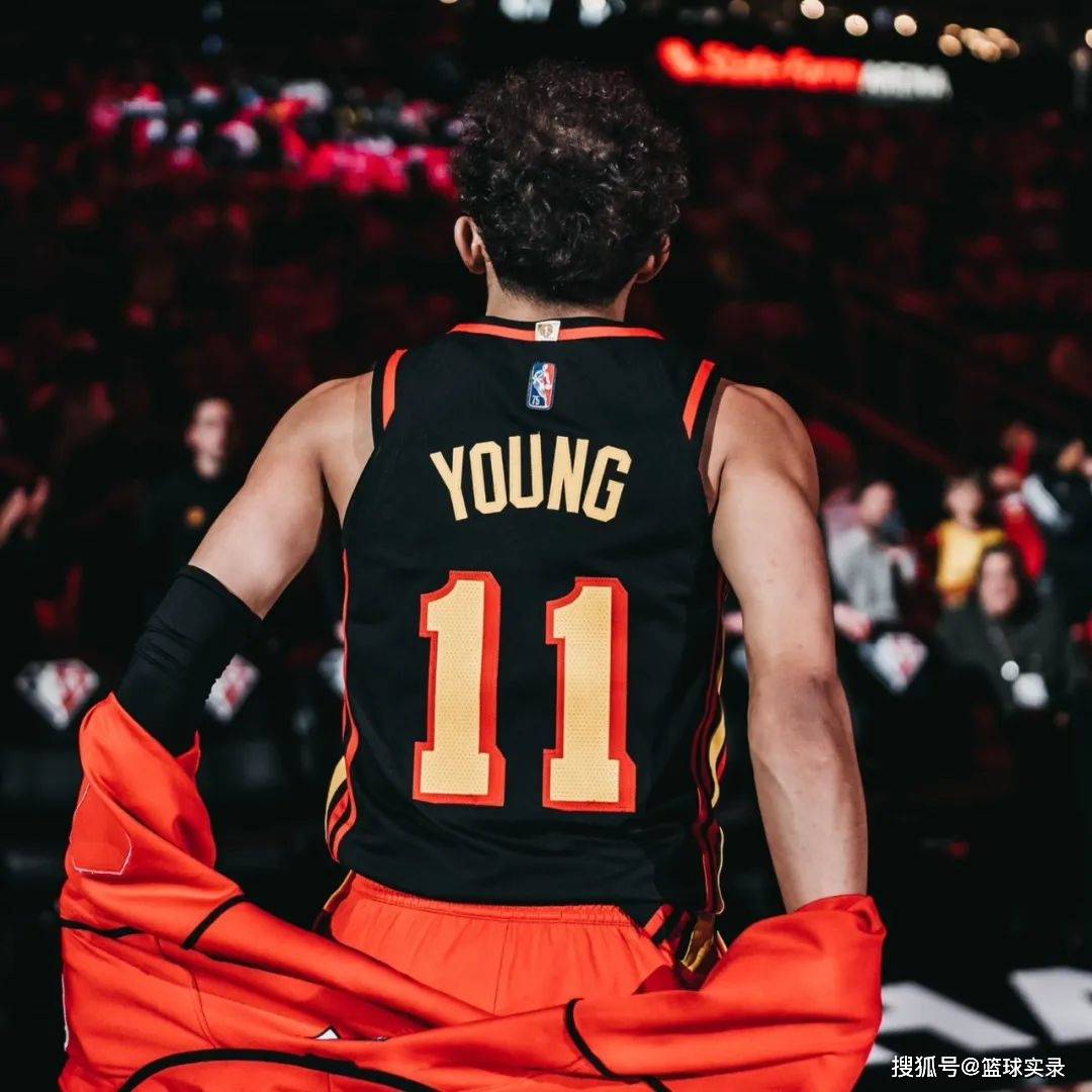 关于Uzi迎来七赛季高光表现，老鹰球迷沸腾！的信息