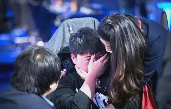 问鼎-关于Uzi新星爆冷表现惊艳，TES未来可期！的信息