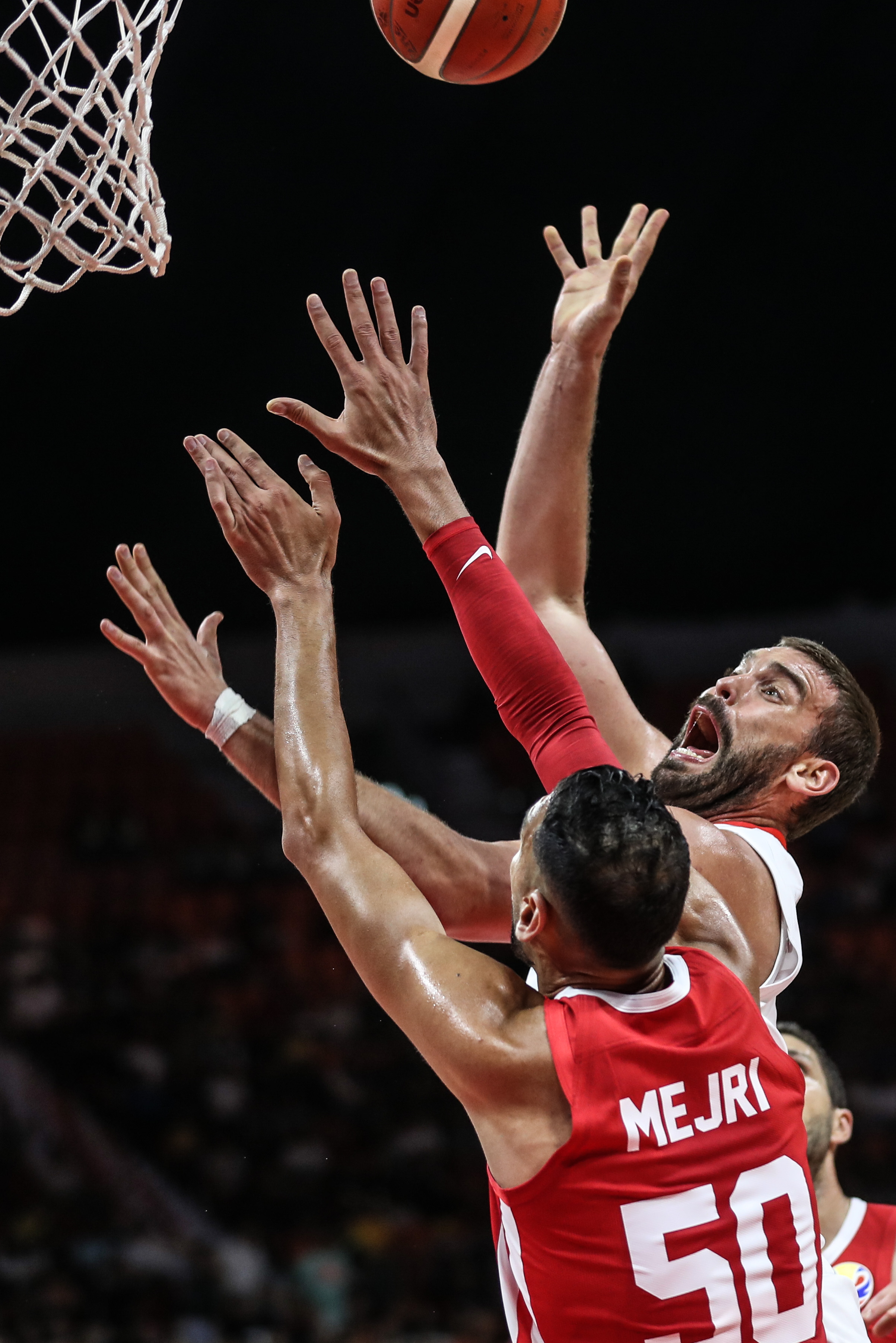 问鼎-蒂姆关键节点突破纪录，西班牙队带队取胜！的简单介绍